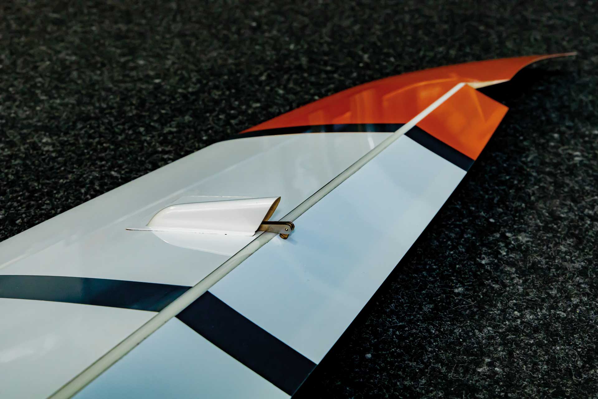 Robbe Modellsport EVOA 3.0 ARF VOLL-GFK "Segler" HOCHLEISTUNGSSEGLER MIT 4-KLAPPENFLÜGEL – Bild 10