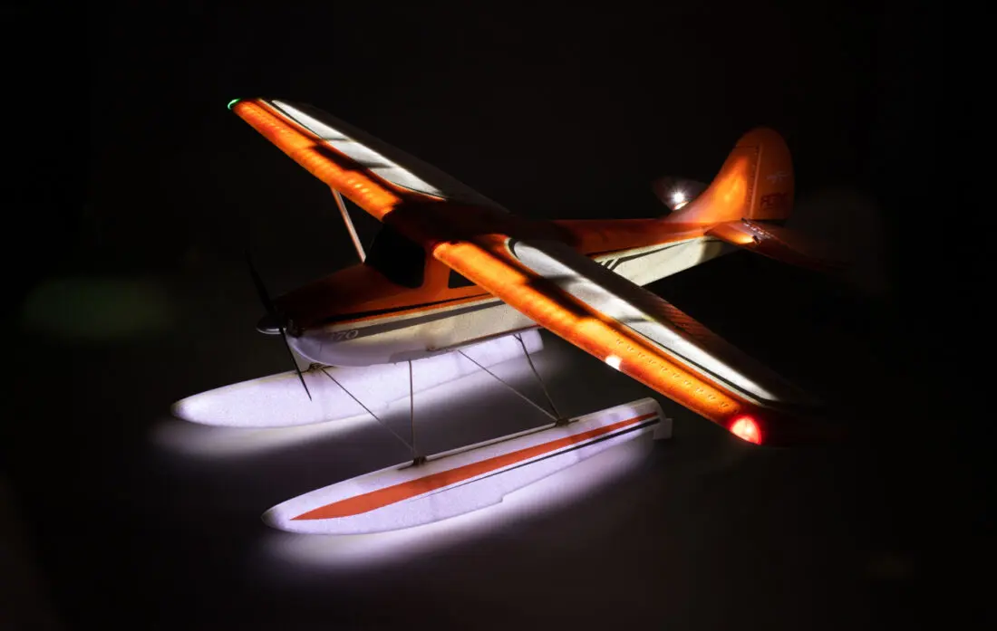 Flex Innovations CESSNA 170 60E PNP Nacht – Bild 8