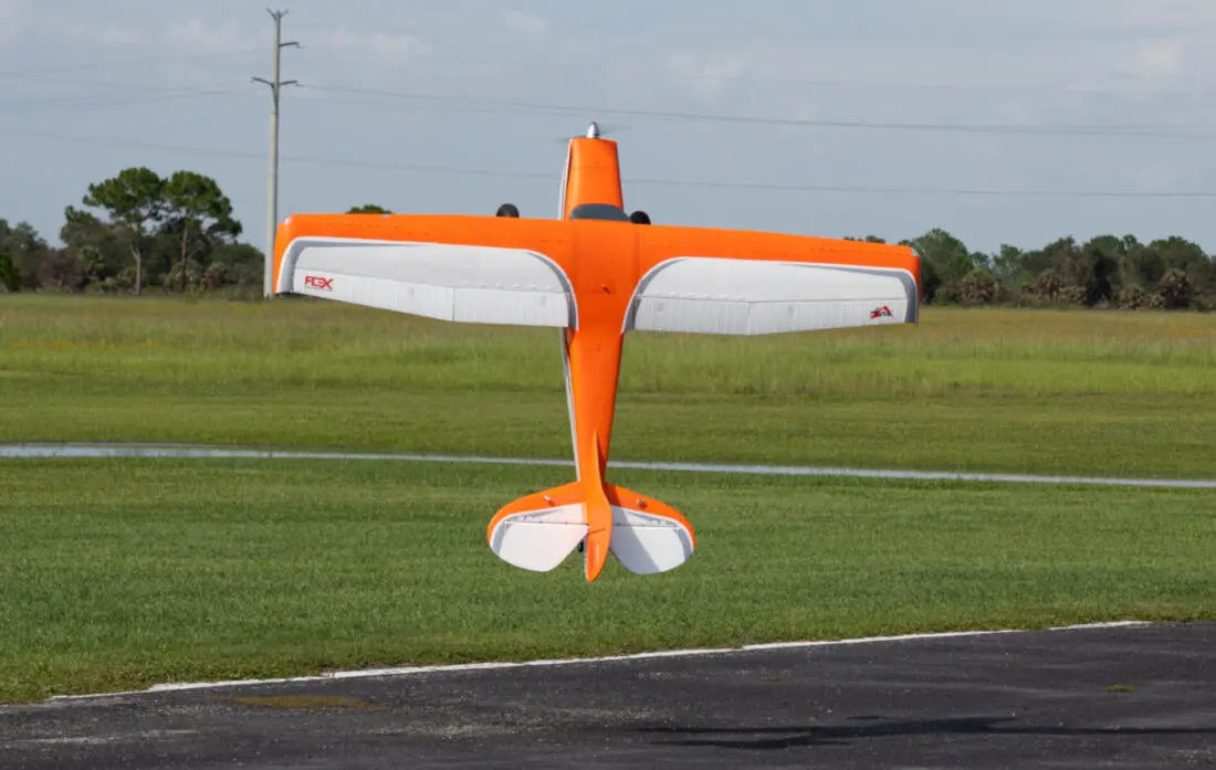 Flex Innovations CESSNA 170 60E PNP Nacht – Bild 5