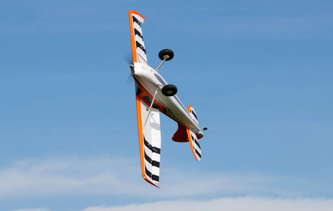 Flex Innovations CESSNA 170 60E PNP Nacht – Bild 6